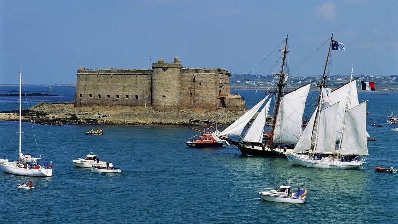 Les Gites De Kerroyal Garlan المظهر الخارجي الصورة
